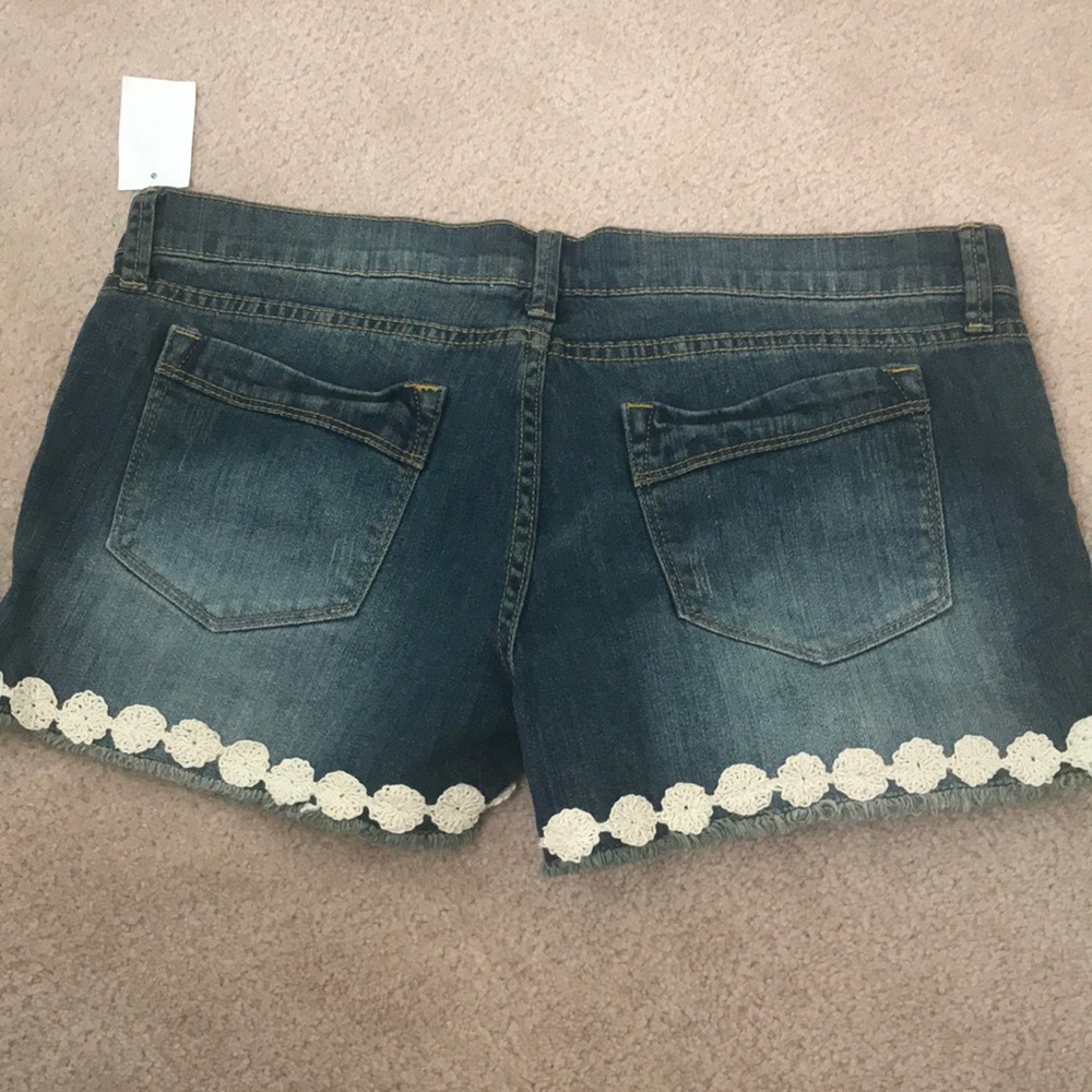 Charlotte Russe Jean shorts - Picture 5 of 5